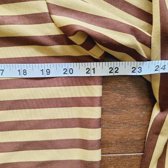 RIDE SNOWBOARDS Zip-Up Jacket with Thumb Holes, BROWN Striped, Pockets. - Picture 10 of 16